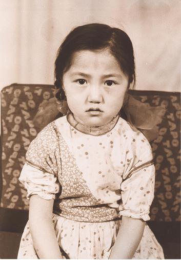 Zia ene minii bagiin zurag huurhun bgaaz.